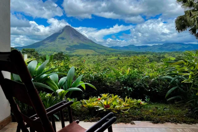Hotel with volcano view in Arenal