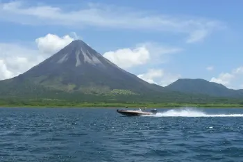 Rags to Riches Fishing: Best of Arenal Volcano and Papagayo