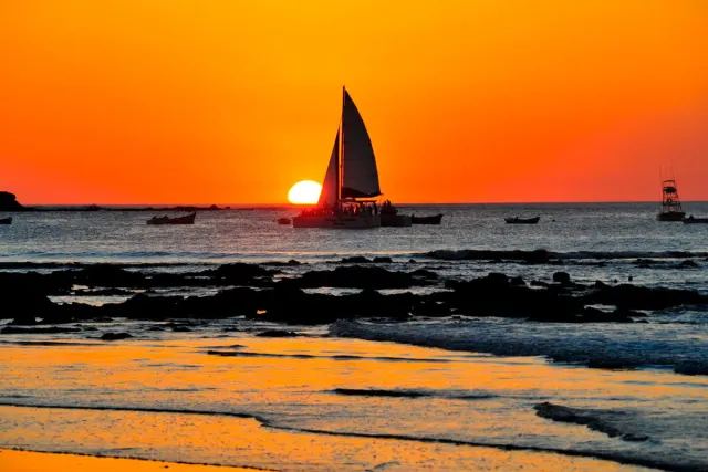 Catamaran sunset tour in Tamarindo